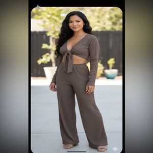 Beautiful wide-leg pants and brown blouse set for girl/woman
